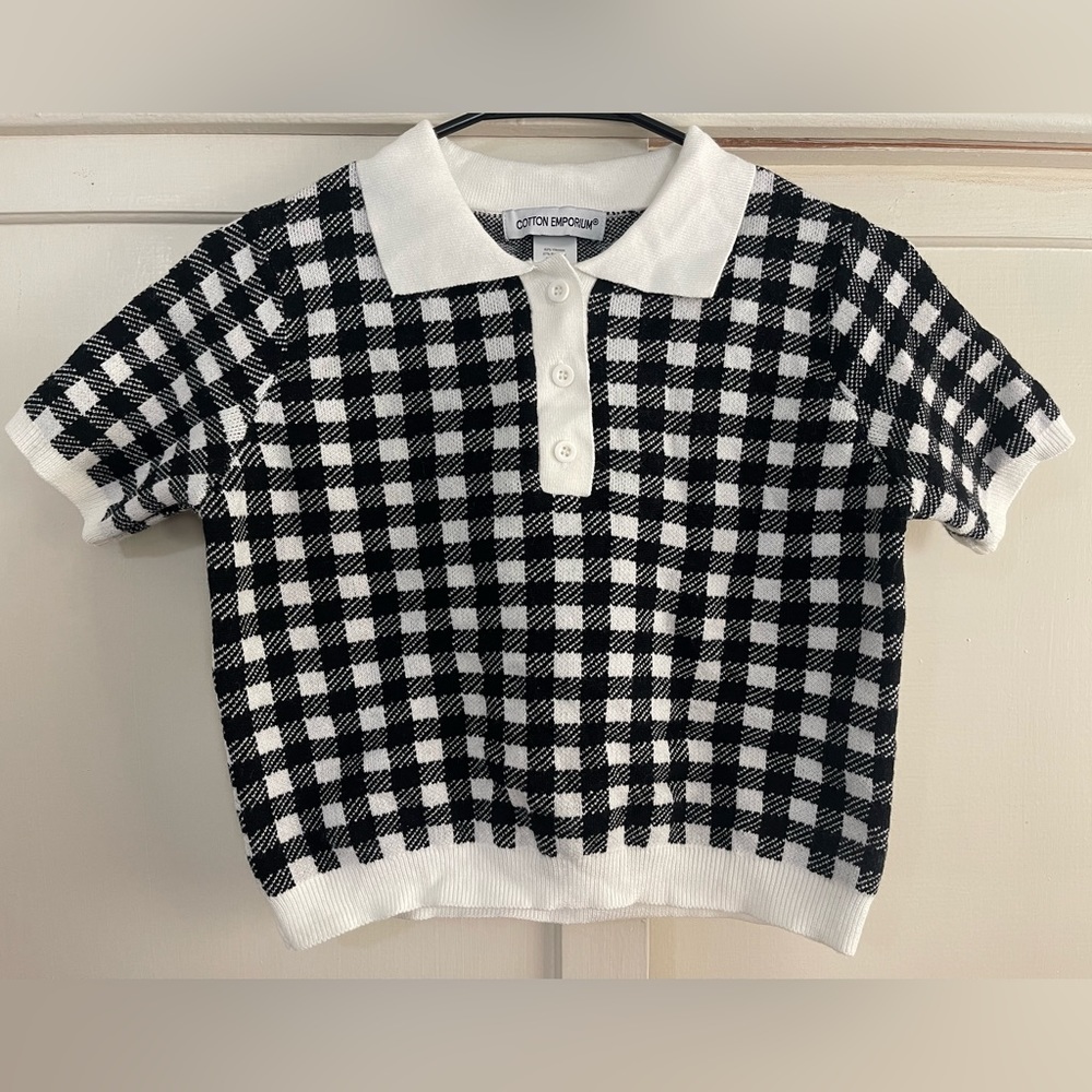 Cute collar sweater material top.